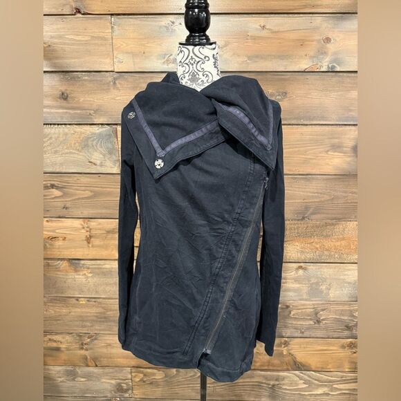 lululemon athletica Dark Gray Asymmetrical Hoodie - Picture 6 of 8